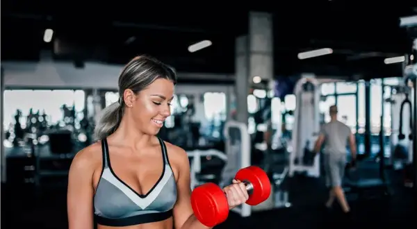 Trening siłowy czy cardio na odchudzanie – co naprawdę działa lepiej?